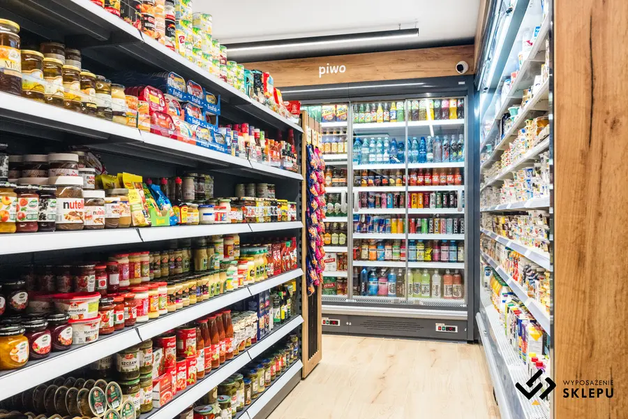 Kompleksowe wyposażenie sklepu spożywczego w Raszynie